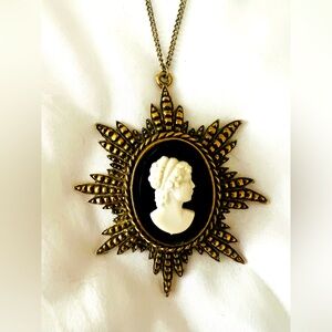 Coro vintage cameo pendent with 16-18” chain